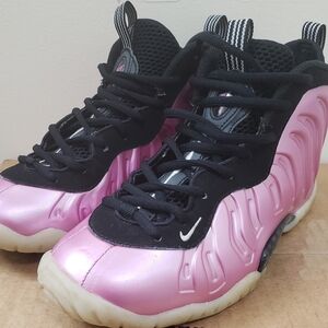 Nike Little Posite One. Grade School Size 4.5. Polarized Pink/ Black.